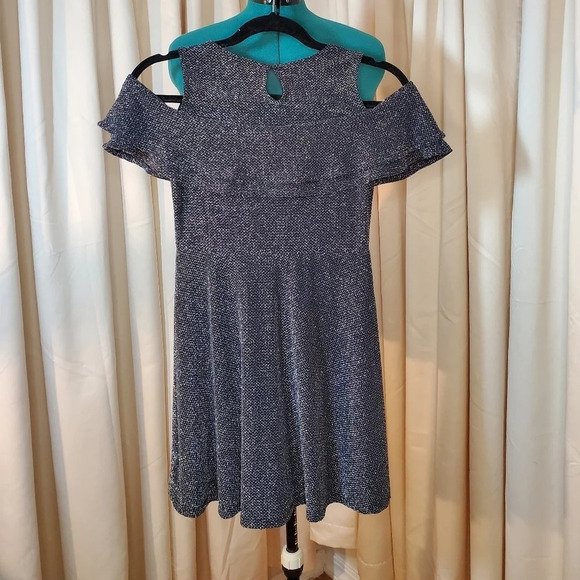 0109. Totally Packable, Easy to wear ~ Double Ruffle ~ & Sparkly! - Picture 3 of 10